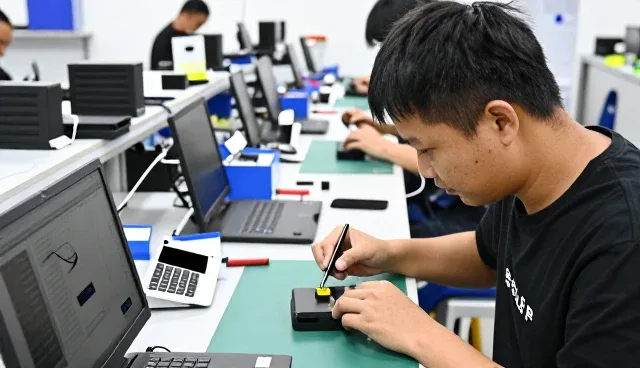 电子配件供应帮助安装调试提升服务能力